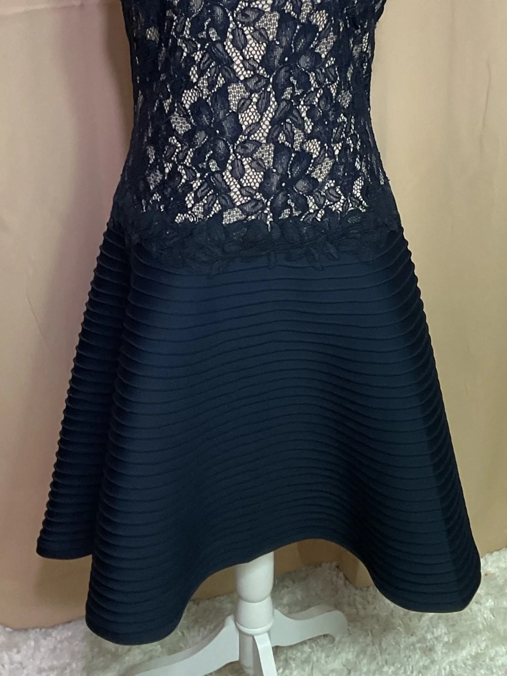Tadashi Shoji Pintuck Neoprene A Line Cocktail Dress - Picture 3 of 11